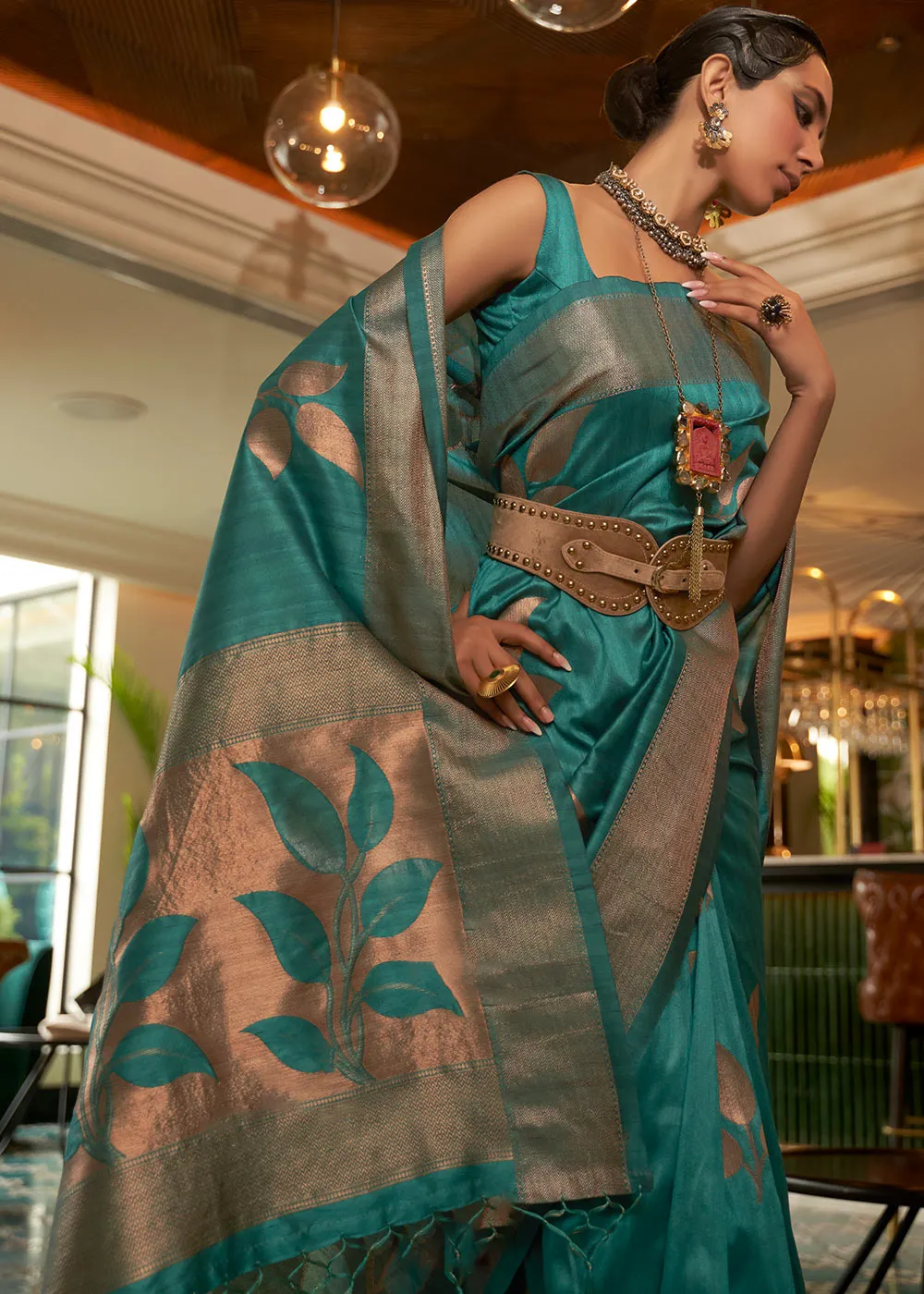 Dark Cyan Green Zari Woven Handloom Weaving Silk Saree