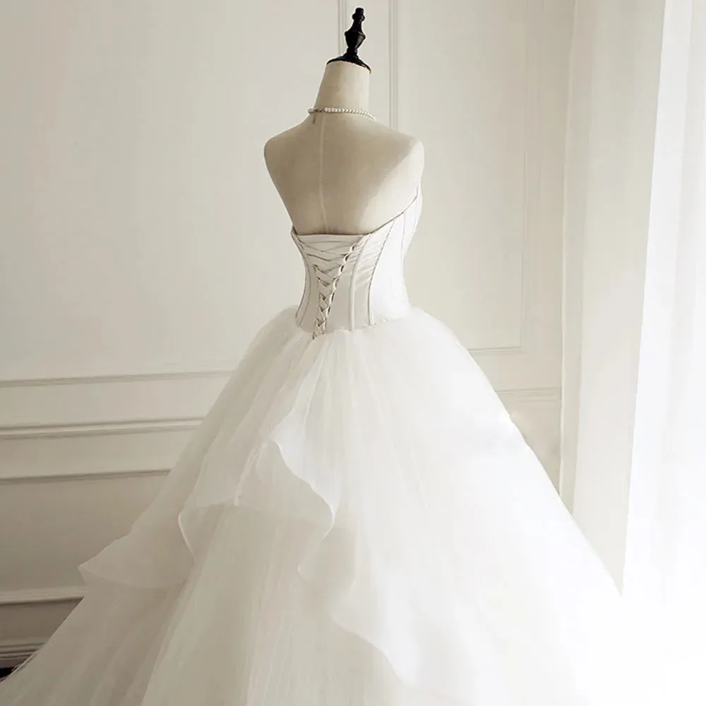 Elegant Off-Shoulder A-line Wedding Dress Sleeveless Sweet Heart Neckline Wedding Gown