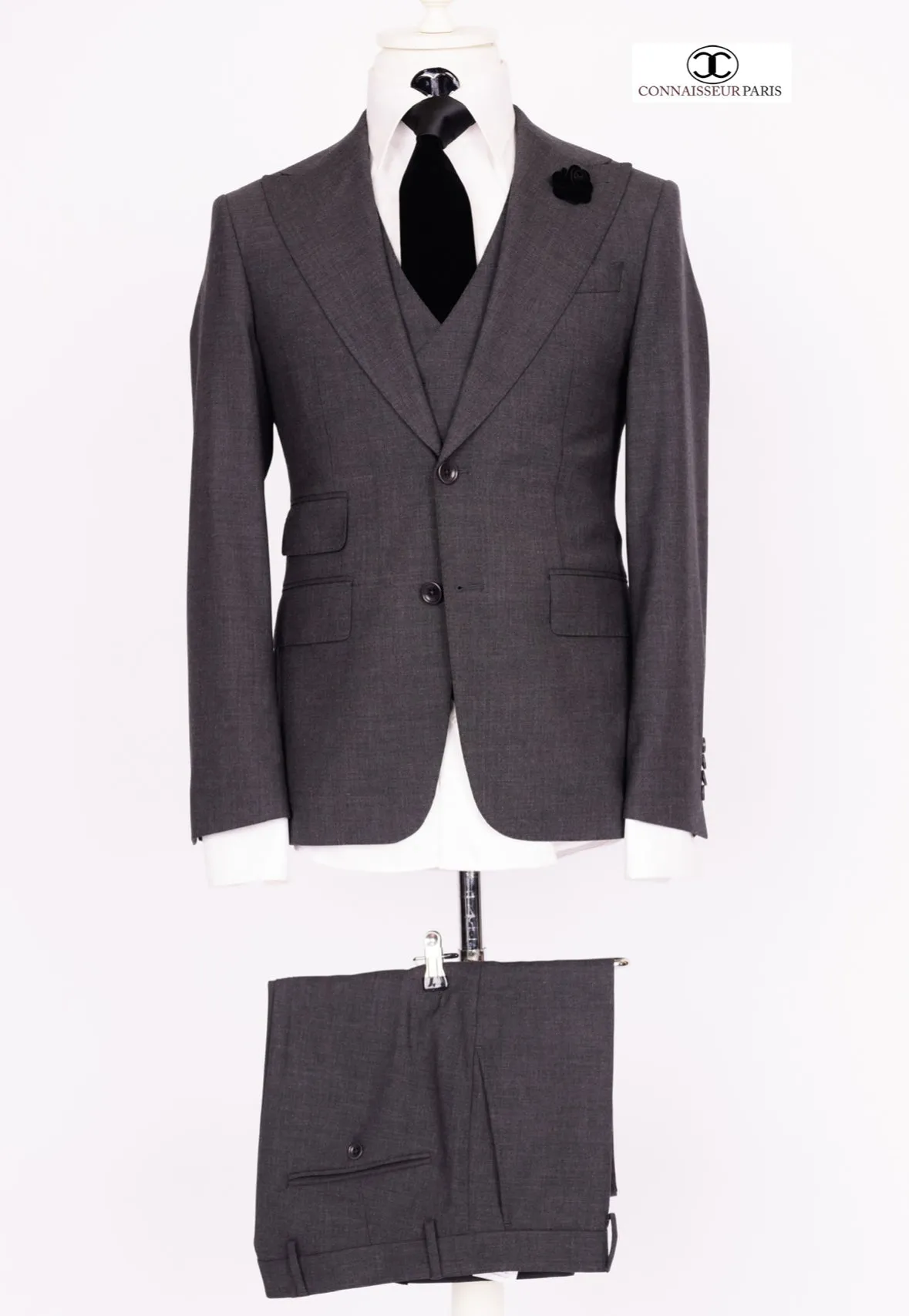 Zignone - Charcoal grey 3-piece slim fit suit with wide lapel and patch pockets and double breasted V vest